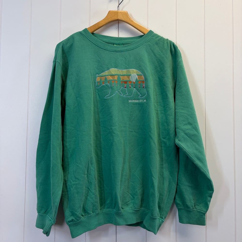 Worldwide Sportswear Athleisure Embroidered Bear Sweatshirt Mens Size M Cozy
